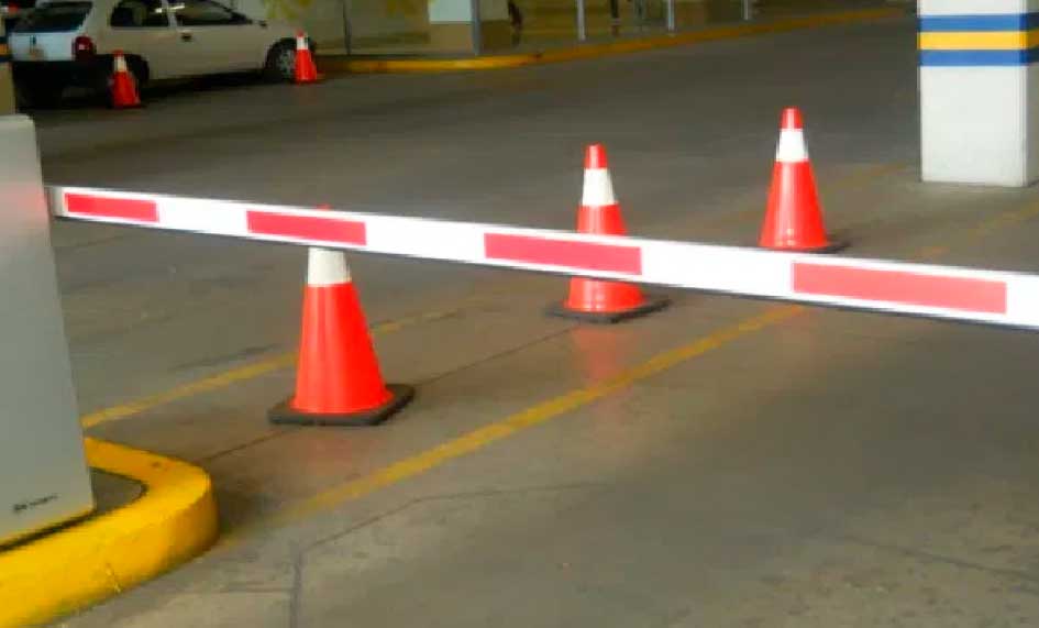 cr